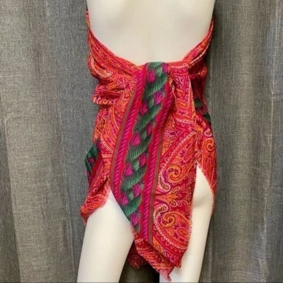 Gorgeous vtg Bloomingdales wool crepe shawl - Picture 7 of 9